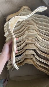 combo 10 móc treo quần áo bằng gỗ có đệm vai đầu móc xoay 360 độ