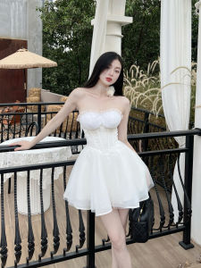 ชุดเดรสคอฮอลเตอร์สีขาวหรูหราสำหรับผู้หญิง ดีไซน์เก๋ไก๋ แขนกุด กระโปรงทรงเอ ชุดราตรี ชุดเจ้าหญิง ชุดเดรสแฟชั่นฤดูร้อน