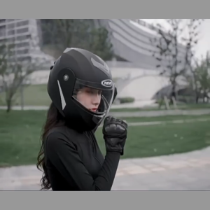 Y-W【2 in 1】หมวกกันน็อคสุดเท่  เต็มใบ เปิดคางได้  2 โหมด  ดีไซน์ใหม่ล่าสุด  ลดเสียงรบกวน  ลดแรงต้านลม