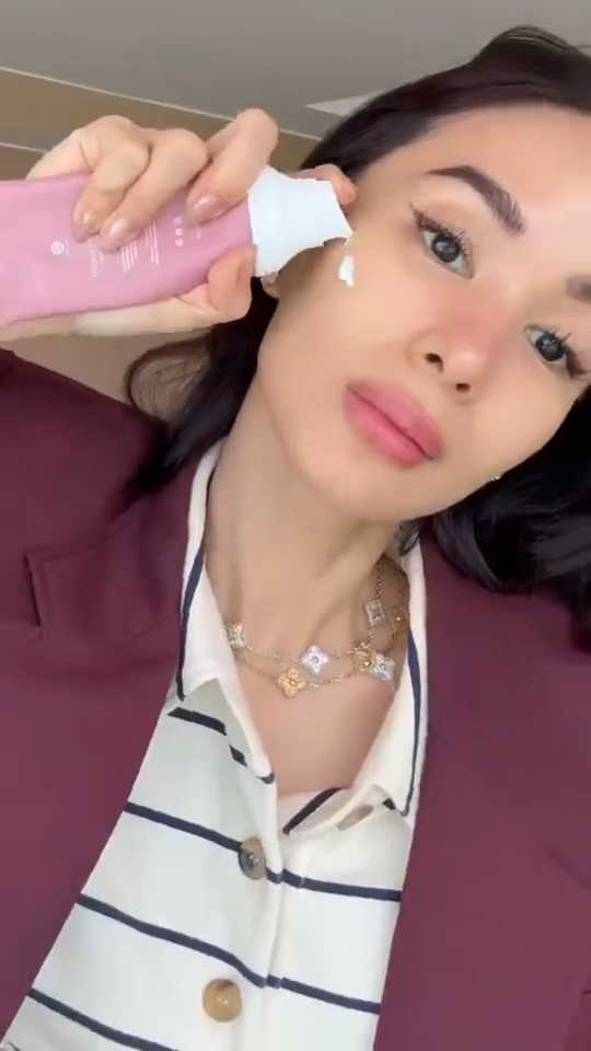 Luxelle Centella Sun Serum SPF 50+ PA++++Niacinamide Moisturizing Face Sunscreen Rich in Hyaluronic