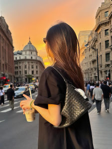 Handwoven Luxury Leather Underarm Bag Single Shoulder Crossbody Womens 2025 New Style Soft Comfy Dumpling Shape Handbag