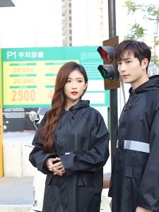 สินค้าในไทย พร้อมส่ง ชุดกันฝน เสื้อกันฝน มีแถบสะท้อนแสง กันน้ำ เสื้อกันฝนสำหรับสุภาพสตรี raincoat
