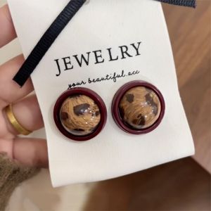 Elegant Leopard Print Earrings for Women Vintage Fashion Alloy Jewelry Fresh out New Trendy Geometric Pattern Ear Decor