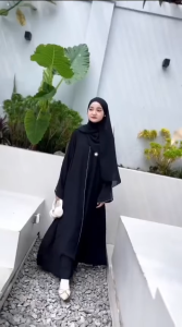 Baju Gamis Anak Perempuan Tanggung Crinkle Airfllow Soraya Abaya Anak Terbaru 13-15 Thn Hitam Putih