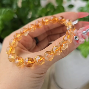 Q1948 Vòng Thạch Anh Vàng Citrine cắt giác facet 1 vài hạt có ánh cầu vồng bling từ khoáng ngậm trong lòng đá tự nhiên cho mệnh Thổ và Kim - Phong Thuỷ TUDO