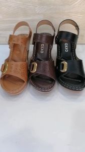 [ส่งเร็วพิเศษ!] 8am รองเท้าสุขภาพ รองเท้าส้นเตารีด พร้อมสายรัดส้น แบบปรับความกระชับได้ งานเย็บมือทนทาน มีปุ่มนวดส้นเท้า สวมใส่สบาย น้ำหนักเบา 1A6208