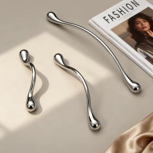 UCUBE | Elegant Chinese Style Silver Handle