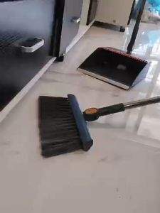 BigC ชุดไม้กวาด (พับได้) ไม้กวาด + ที่โกยผง หมุนได้ 180 พับเก็บได้ ที่ตักผงหรือตักขยะ ทำความสะอาดได้ทุกมุม