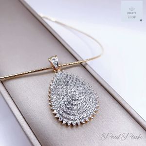 (เฉพาะจี้) จี้เพชรออกงานทรงหยดน้ำ เพชรเรียรอบเจ็ดรอบ ขนาดใหญ่กว่าเหรียญสิบบาท