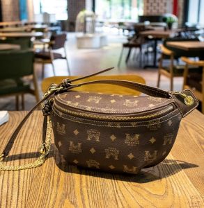 ถ่ายจากงานจริง(ส่งไวไทย) กระเป๋าสะพายข้างผญ กระเป๋าตาดอกผญ งานพรีเมียม หนังสวยทรงดีตรงปก ใช้ทนหนังดีหนา น้ำหนักเบา มีเก็บปลายทาง