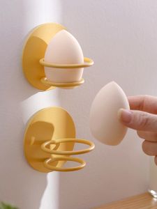 ชั้นวางแปรงแต่งหน้าแบบติดผนัง ชั้นวางรองรับผ้าขนหนูแต่งหน้าแบบป้องกันฝุ่น อุปกรณ์จัดระเบียบเครื่องสำอางแบบโลหะ อุปกรณ์เสริมสำหรับบ้าน