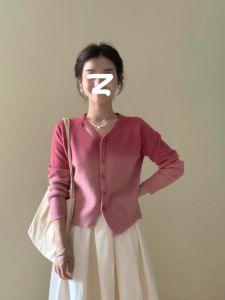 Sweet Gradient Red Knitted Sweater Womens Short Style Fashionable Unique Top Spring Autumn Outerwear Korean Loose Fit V Neck