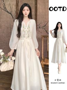 Váy Dài Tay Phong Cách Mới Trung Quốc Cao Cấp Sang Trọng Thêu Hoa Dáng Chữ a Cỡ Lớn Cho Phụ Nữ Ngoại Cỡ Mùa Xuân Thu