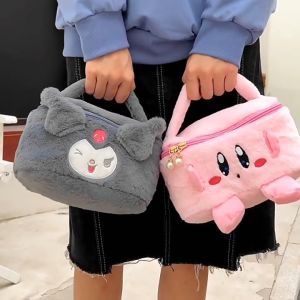 Chaichaishop💥พร้อมส่ง💥กระเป๋าเครื่องสำอาง🌈 กระเป๋าขนนุ่ม☁ ซิปมุก✨ น่ารักมาก ลายน่ารัก ใส่ของจุกจิกได้ มีหูหิ้ว พกพาสะดวก🌼