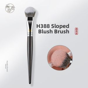 HUACHUNTANG | Slope-shaped Blush Brush