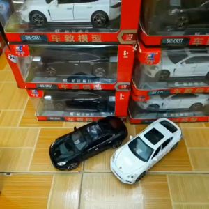 Mô hình xe ô tô Porsche Panamera tỉ lệ 1:32 bằng kim loại xe ô tô đồ chơi trẻ em