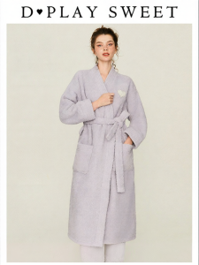 Warm Plush Heart Embellished Coral Fleece Robe Set