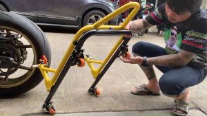 สแตนยกรถมอไซค์ สแตนรุ่นหัวยกสปูน รถบิ๊กไบค์ ยกหลังมอเตอร์ไซค์ สแตนยกหลัง BIGBIKE หัวยก-สปูน (มีให้เลือก 2สี) ขนาด 150-1000Cc. เกรดA 1นิ้ว หนา 1.5 มม.สแตนรุ่นหัวยกสปูน สแตนตั้งรถมอเตอรฺ์ไซค์ สแตนเซอร์วิสสแตนยกสปูน สำหรับที่ติดตั้งสปูนแล้วเท่านั้น สแตนยกรถ