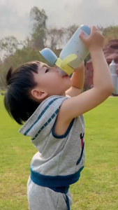 Richell(ริเชลล์) T.L.I Insulated Bottle แก้วเก็บความเย็นพกพาสำหรับเด็ก มาพร้อมหูจับถนัดมือ ขนาด 450มล. มี 2 แบบให้เลือก ยกดื่มและหลอดดุด