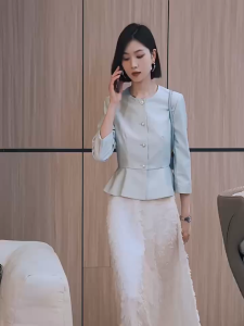 Áo Vest Nữ Công Sở Dáng Peplum Xòe Eo Chiết Ly Thanh Lịch Cổ Tròn Đính Nút
