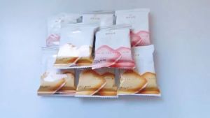 藤野制菓/悠客家-冬之暮雪恋巧克力夹心酥-巧克力味/草莓味 180克 FUJINOSEIKA/UCOJA-Hokkaido Chocolate Sandwich Crisp Biscuit-Chocolate/Strawberry 180G