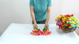 Modern ดอกเดซี่ ช่อดอกไม้ประดับจากผ้าไหมพร็อพถ่ายรูป ดอกไม้ตกแต่งบ้าน ช่อดอกไม้ ช่อดอกเดซี่ ดอกเดซี่ปลอม