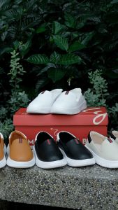 Siêu Sale Cuối Năm | Giảm 30% đơn 199k - Giày Sneaker Nữ Tomoyo Da Microfiber "SIÊU NHẸ" TMW20507