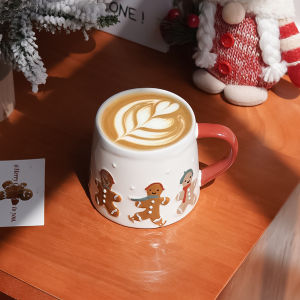 1Pc11.3Oz Christmas Gingerbread Man Ceramic Mug Gingerbread Man Cookie Ski Shape Coffee Cup Suitable for Christmas Family Party Dinner Drinking Cup Coffee Cup Breakfast Cup Holiday Gift Christmas Decoration Gift
