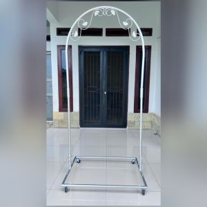 tiang ayunan bayi beroda