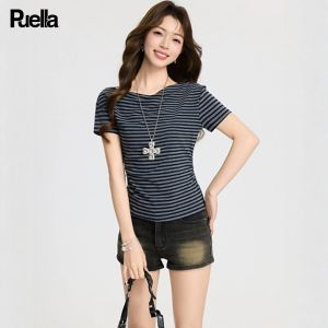 puella | Aesthetic Stripe Slim Fitting T-Shirt