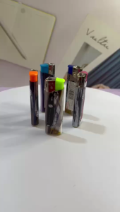 BEESTYLE ไฟแชค ไฟแช็ค ไฟแชคไอพ่น ไฟฟู่ เติมแก็สได้ ไฟแรงสู้ลม Lighter Refill No.3627