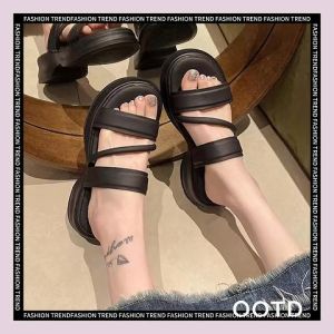 LKShoes HOTHIT รองเท้าแฟชั่นลำลอง เสริมส้น รองรับน้ำหนักตัวได้ดี ตัวรองเท้าไม่หนักมากใส่สบาย วัสดุเป็นยางทั้งหมด ชอบสีไหนจิ้มเลยน้าาา