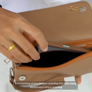 Quinta Tania Tas Pouch dan slingbag wanita dengan 8 variasi warna bahan kulit synthtetic leather
