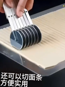 Extension roller cutter - stainless steel cutting surface - Kitchen roller cutter