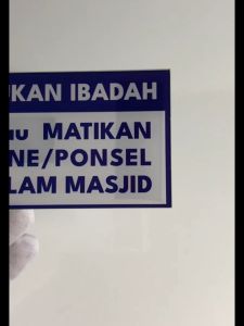 Sign Akrilik tempel MATIKAN HANDPHONE Saat Di Dalam Masjid / Akrilik papan peringatan untuk Masjid Mushola