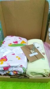 Hampers Baby Gift: Kado Lahiran Bayi dengan Selimut Double Fleece & Handuk Bordir
