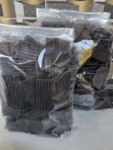 kerupuk jengkol hitam mentah / kerupuk asbes men