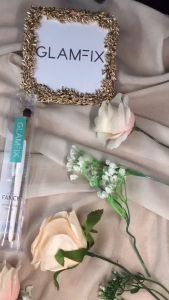 GLAMFIX Flawless Powder Brush Ultra Lembut: Kuas Makeup untuk Penampilan Rapi