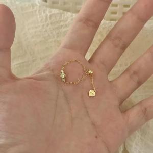 Olive Green Chain Ring for Women Fashionable Minimalist Design Luxury Feel Finger Accessory Ideal for Daily Wear