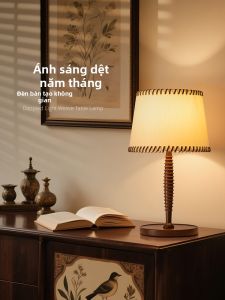 Đèn Bàn Phong Cách Trung Quốc Cổ Điển Sang Trọng
