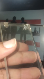 กรอบโชว์รูปอะคริลิคใสแม่เหล็กแบบตั้งโต๊ะ (Magnetic Acrylic Display Frame - Standing Type)