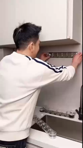 ตะขอแขวนแบบแถวยาว ถ้วยดูด ไม่ต้องเจาะรู รับน้ำหนักได้ดี ถอดออกและซักได้ ราวตะขอ