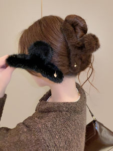 Lush Heart Shaped Fluffy Hair Claw Womens Lazy Style High End Feeling Shark Bite Clip Large Size Hair Clip Elegant Hair Accessory