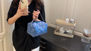 SEA YADOU กระเป๋าถือลายการ์ตูนสไตล์หวานกระเป๋าหมอนแฟชั่นลำลองความจุขนาดใหญ่