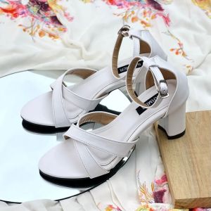 Sandal Heels Wanita/Naila Sandal Hak Tahu