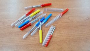 Penetas Benang / Seam Ripper 1 pcs / Pemotong Benang Jahitan - small (READY STOCK) Penetas Jahit - Lazada