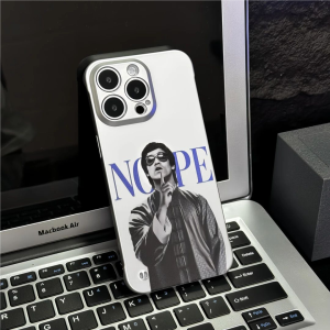 Matte Frosted Silver Plated Phone Case for iPhone 16 15 pro Max Xiaomi 14 pro Huawei Pura70 Male Model without Frame Borderless