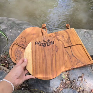 เขียงไม้สัก เขียงไม้ เขียง เขียงหลุม มีหลุมใส่อาหาร พร้อมที่ห้อยสายหนังวัวแท้ เขียงมีหู เคลือบน้ำยาเกรดอาหาร