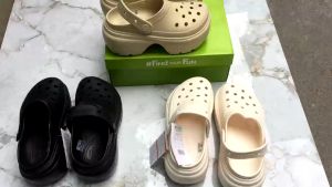 CrocsFanClub - Sục Stomp trơn đế cao 8cm cho nam nữ siêu nhẹ  PB281 tặng 10 jibit