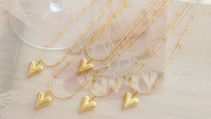 Ladamas Kalung Titanium Liontin Hati Love Mewah Fashion Harian Korean KT177